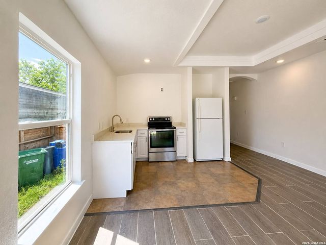 2130 VIRGINIA BLVD, San Antonio, TX 78203