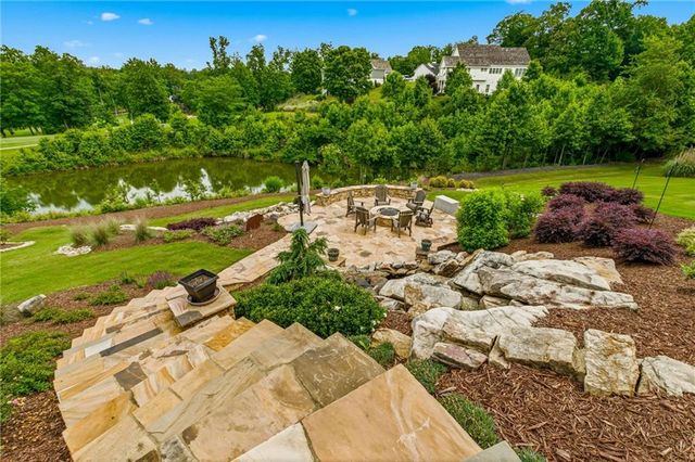 118 Stonehaven Drive, Dawsonville, GA 30534