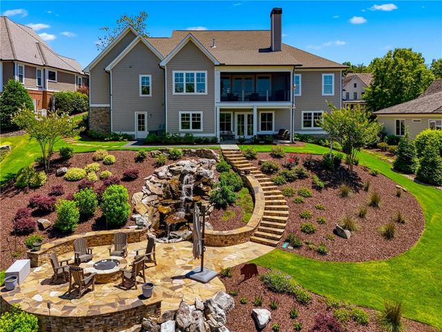 118 Stonehaven Drive, Dawsonville, GA 30534