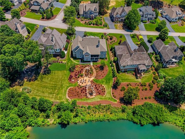 118 Stonehaven Drive, Dawsonville, GA 30534