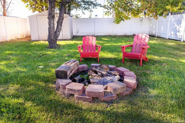 2120 Harding Avenue, Evansville, IN 47711