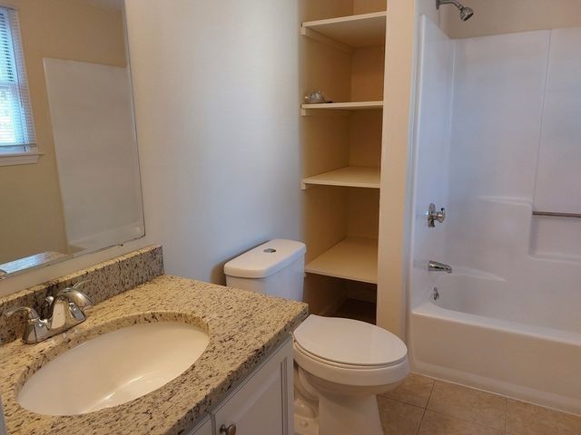 30 E Bluff Rd 30, Ashland, MA 01721