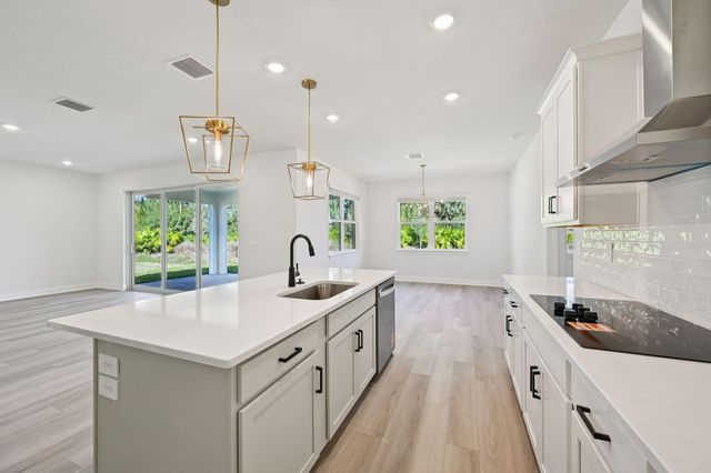 5633 Hampton Park Circle, Vero Beach, FL 32966