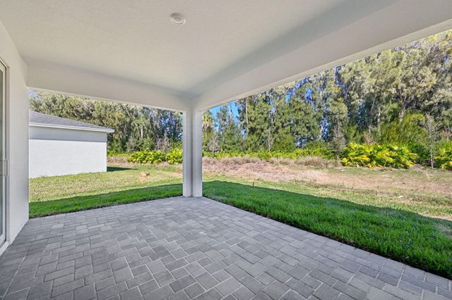 5633 Hampton Park Circle, Vero Beach, FL 32966
