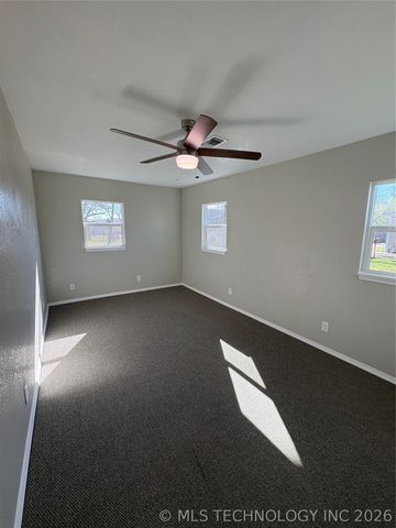 417 S 4th Street, Morris, OK 74445