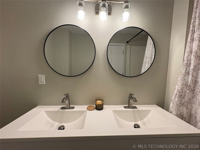 417 S 4th Street, Morris, OK 74445