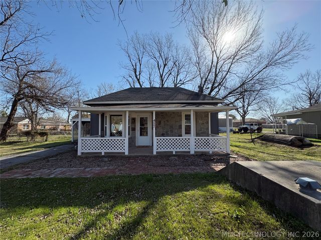 417 S 4th Street, Morris, OK 74445