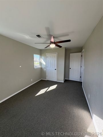 417 S 4th Street, Morris, OK 74445