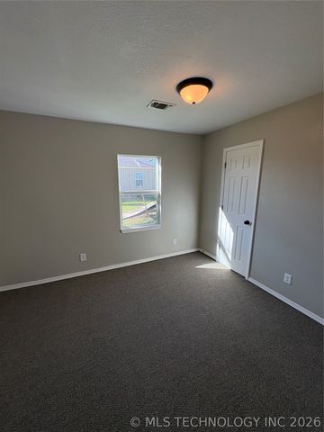 417 S 4th Street, Morris, OK 74445