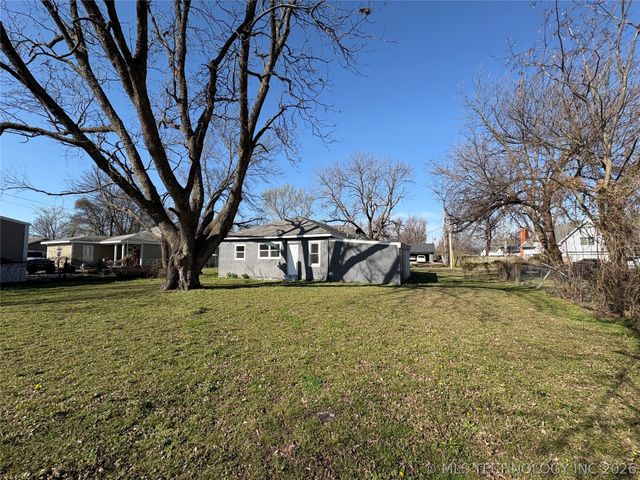 417 S 4th Street, Morris, OK 74445