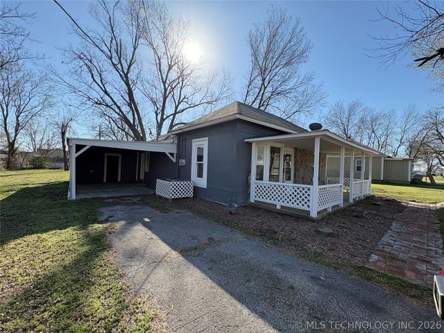 417 S 4th Street, Morris, OK 74445