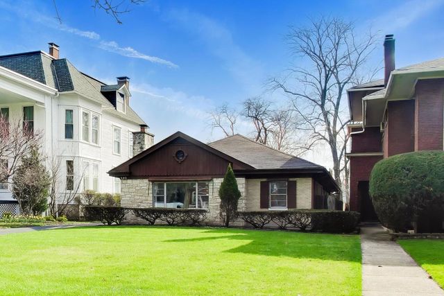 545 Thatcher Avenue, River Forest, IL 60305