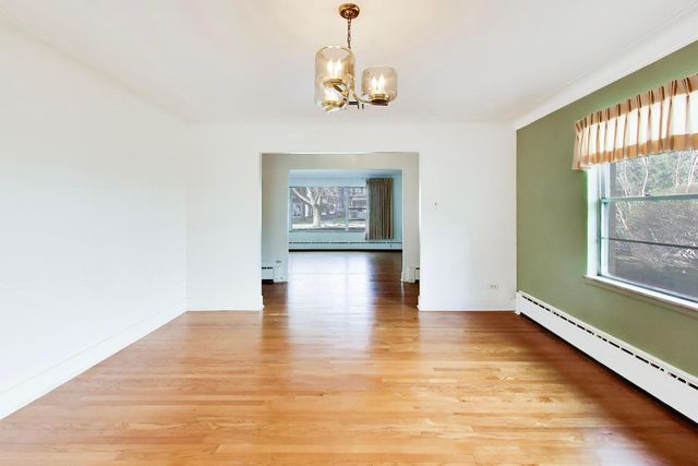 545 Thatcher Avenue, River Forest, IL 60305