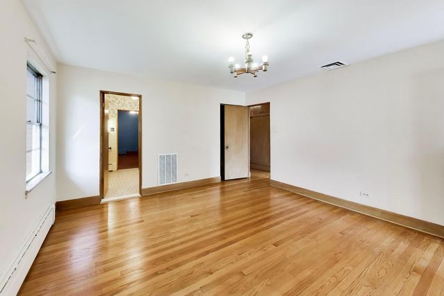 545 Thatcher Avenue, River Forest, IL 60305