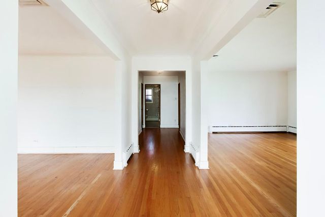 545 Thatcher Avenue, River Forest, IL 60305