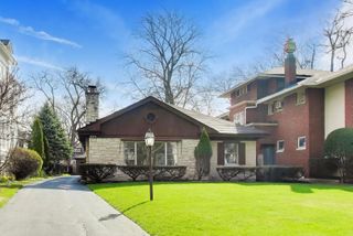 545 Thatcher Avenue, River Forest, IL 60305