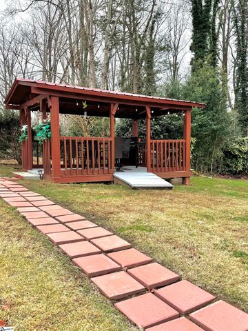 1113 Fox Squirrel Ridge Road, Pickens, SC 29671