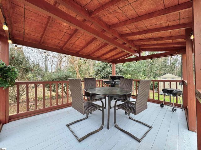 1113 Fox Squirrel Ridge Road, Pickens, SC 29671