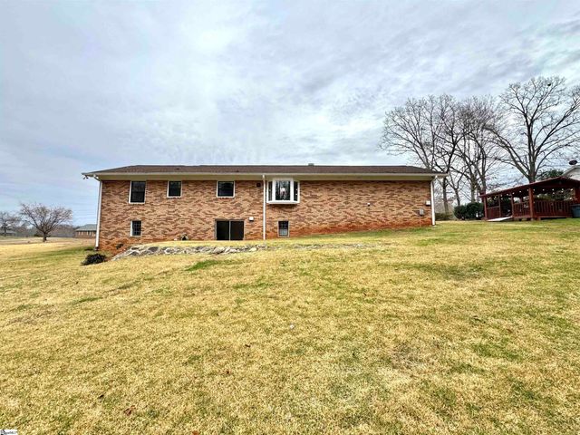 1113 Fox Squirrel Ridge Road, Pickens, SC 29671