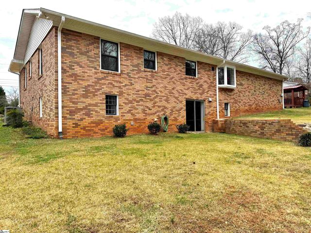 1113 Fox Squirrel Ridge Road, Pickens, SC 29671