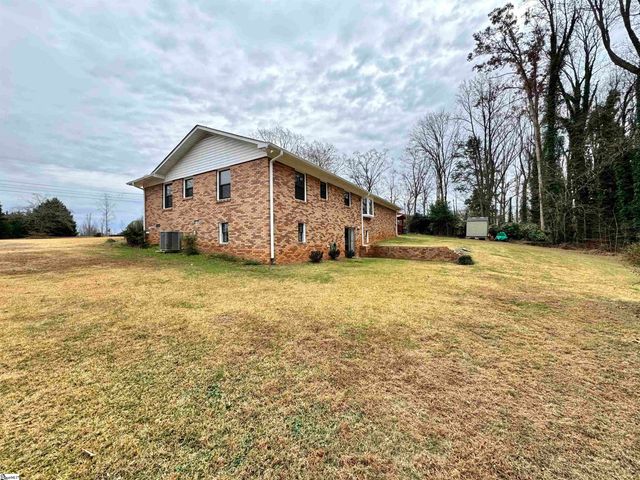 1113 Fox Squirrel Ridge Road, Pickens, SC 29671