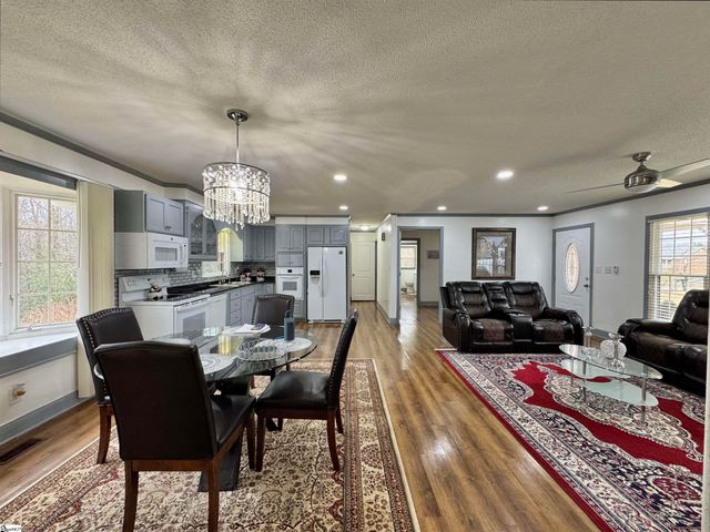 1113 Fox Squirrel Ridge Road, Pickens, SC 29671