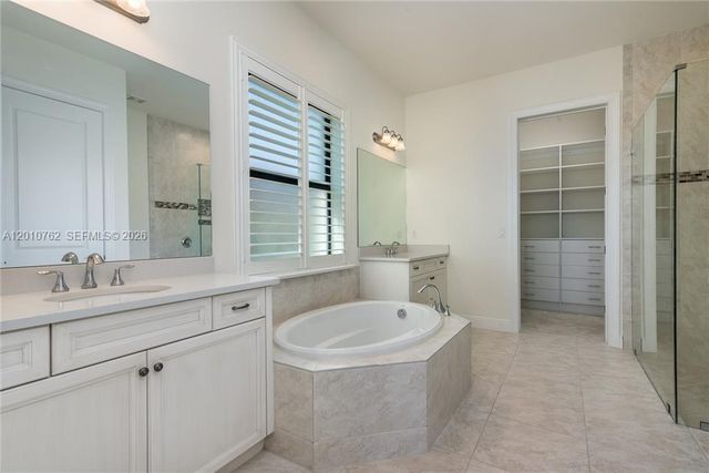 11170 NW 82nd Pl, Parkland, FL 33076