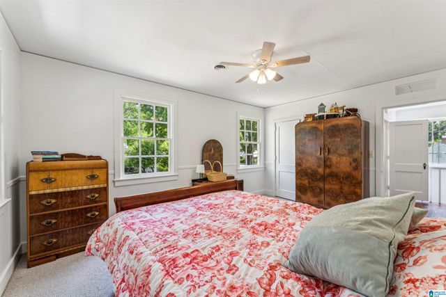 115 OAK STREET, Trussville, AL 35173