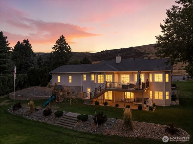 3537 NE Reid Court, East Wenatchee, WA 98802