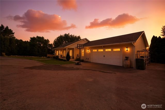 3537 NE Reid Court, East Wenatchee, WA 98802