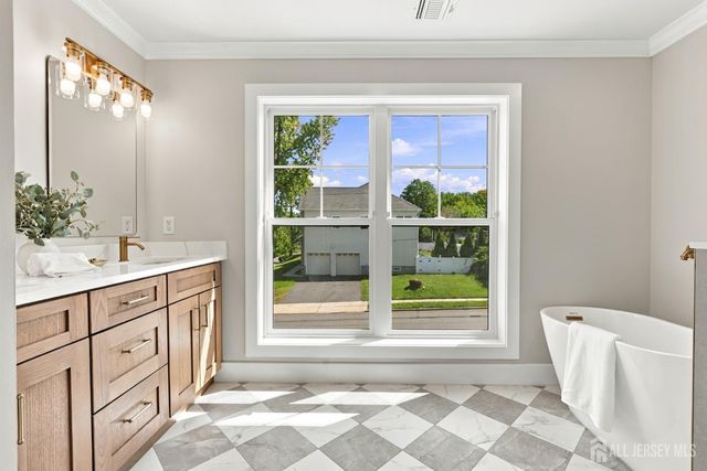 25 Lamar Avenue, Edison, NJ 08820