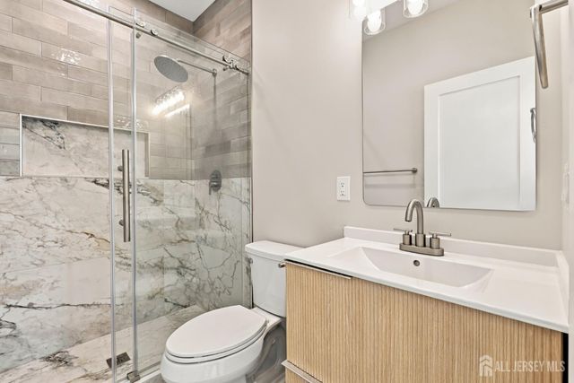 25 Lamar Avenue, Edison, NJ 08820