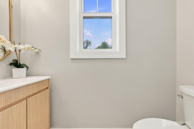 25 Lamar Avenue, Edison, NJ 08820
