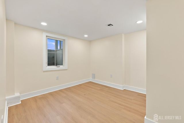 25 Lamar Avenue, Edison, NJ 08820