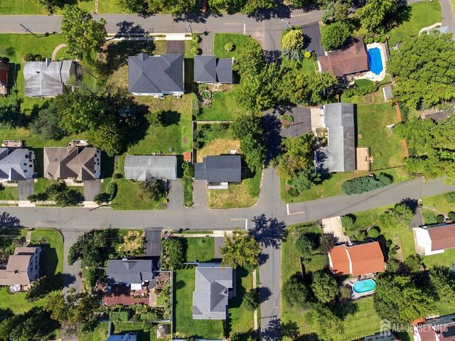25 Lamar Avenue, Edison, NJ 08820