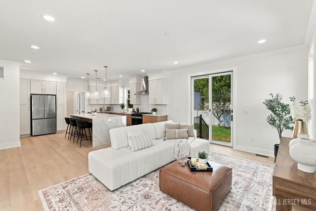 25 Lamar Avenue, Edison, NJ 08820