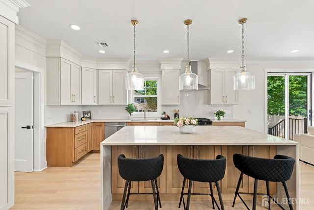 25 Lamar Avenue, Edison, NJ 08820