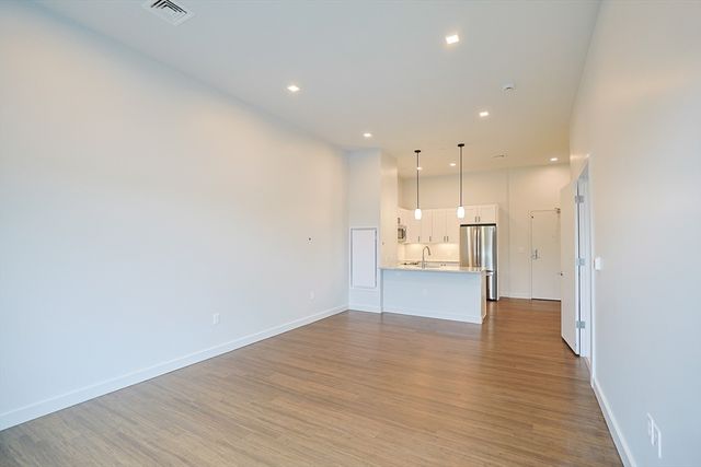 45 E Central Street 313, Natick, MA 01760