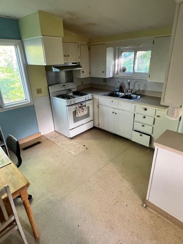 500 10th Avenue NW, Chisholm, MN 55719