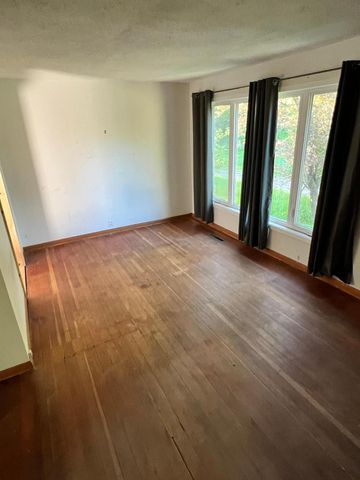 500 10th Avenue NW, Chisholm, MN 55719