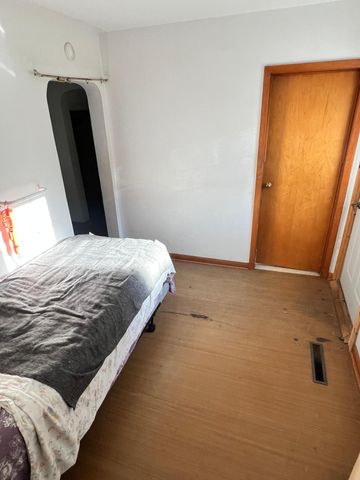 500 10th Avenue NW, Chisholm, MN 55719