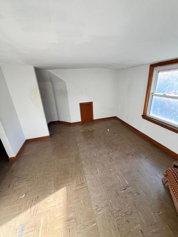 500 10th Avenue NW, Chisholm, MN 55719