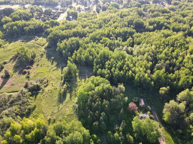 500 10th Avenue NW, Chisholm, MN 55719