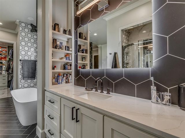 6309 Gold Cypress Drive, Edmond, OK 73025