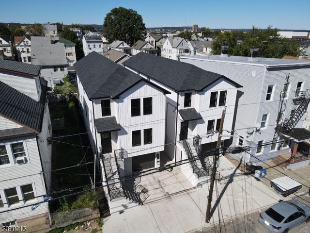 27 Robert St, Paterson City, NJ 07503