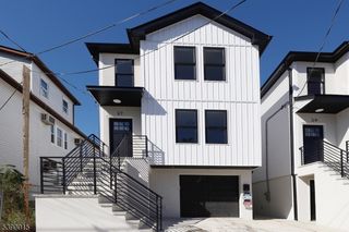 27 Robert St, Paterson City, NJ 07503