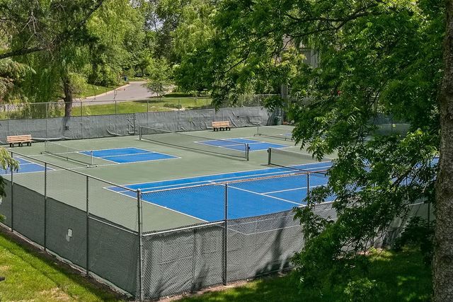 20452 Knightsbridge Road, Excelsior, MN 55331