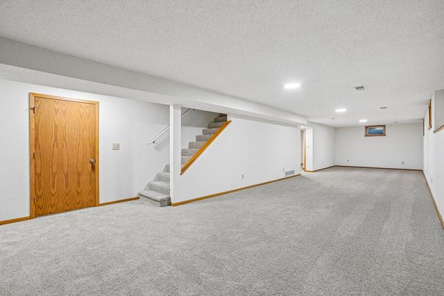 7483 Hydram Avenue S, Cottage Grove, MN 55016