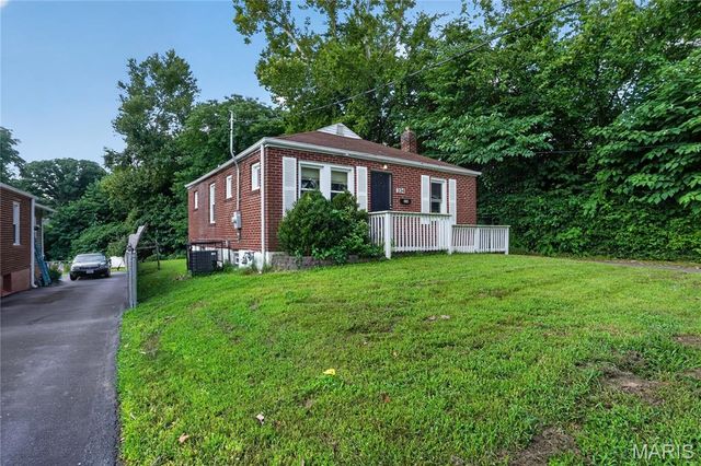 334 Northridge Drive, St Louis, MO 63137