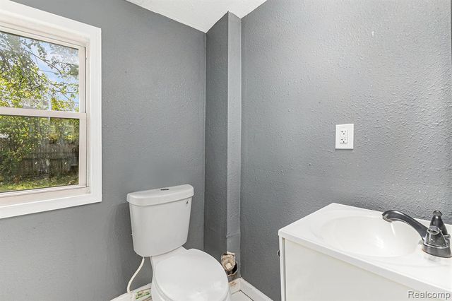 11472 Cadillac Avenue, Warren, MI 48089